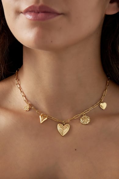 Collar con dijes de corazón - Color dorado h5 Imagen2